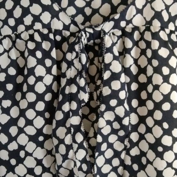 Loft Black and White Double Bow Tank Top Size S - Picture 7 of 8